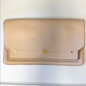 Ann Taylor light cream/peach clutch